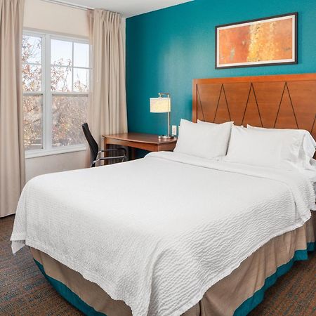 Residence Inn By Marriott Wichita East At Plazzio Екстер'єр фото