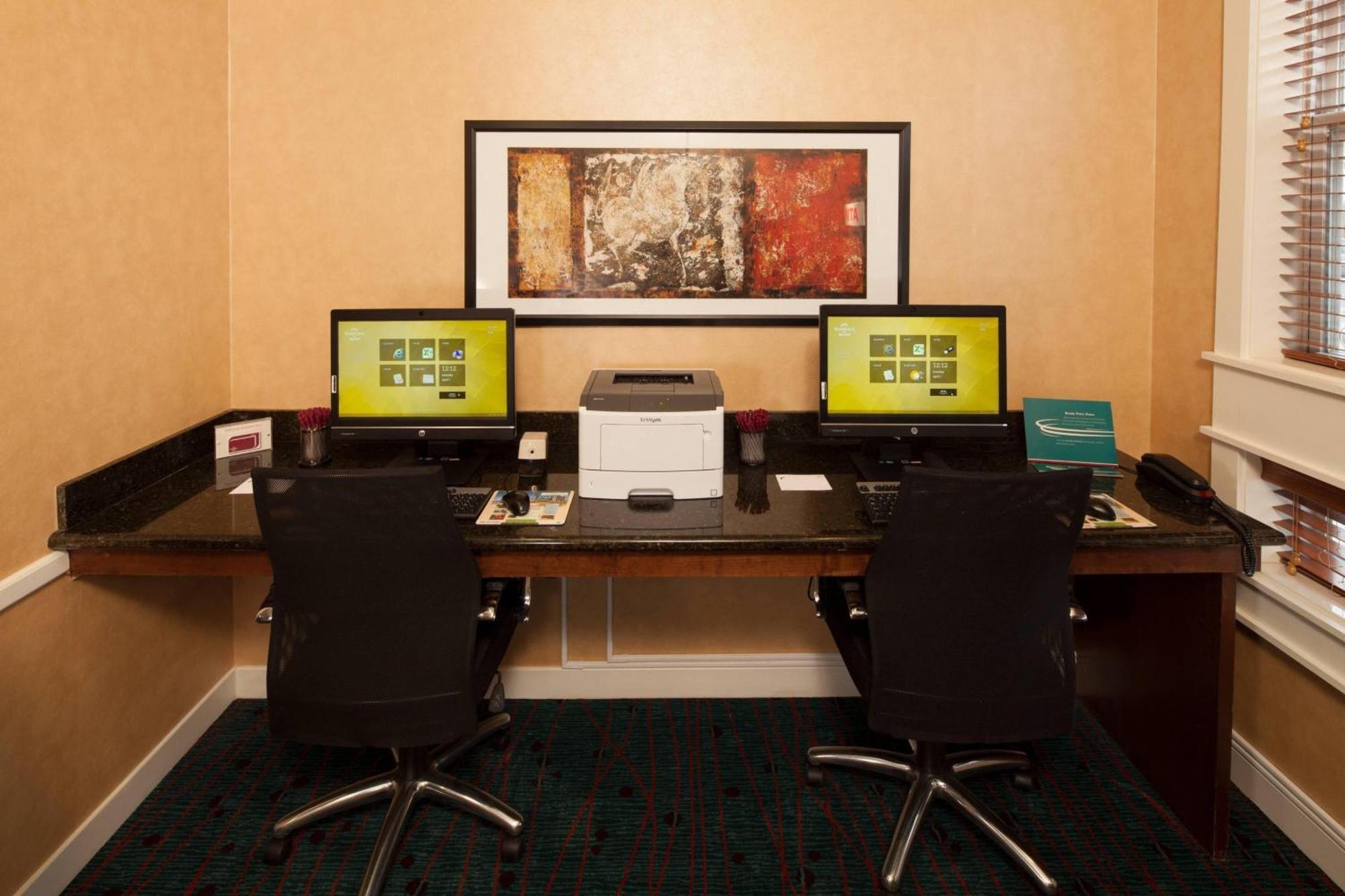 Residence Inn By Marriott Wichita East At Plazzio Екстер'єр фото