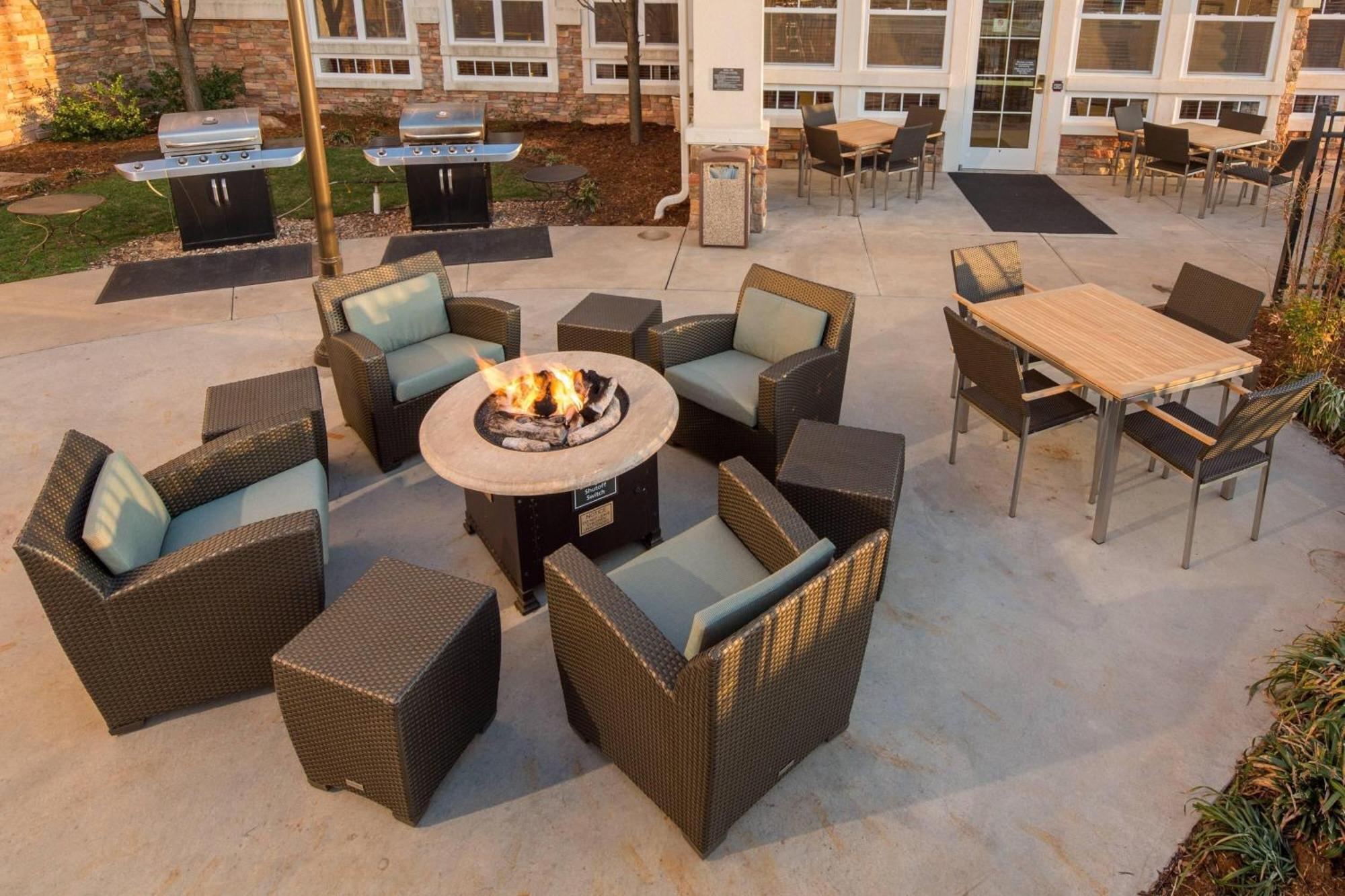 Residence Inn By Marriott Wichita East At Plazzio Екстер'єр фото