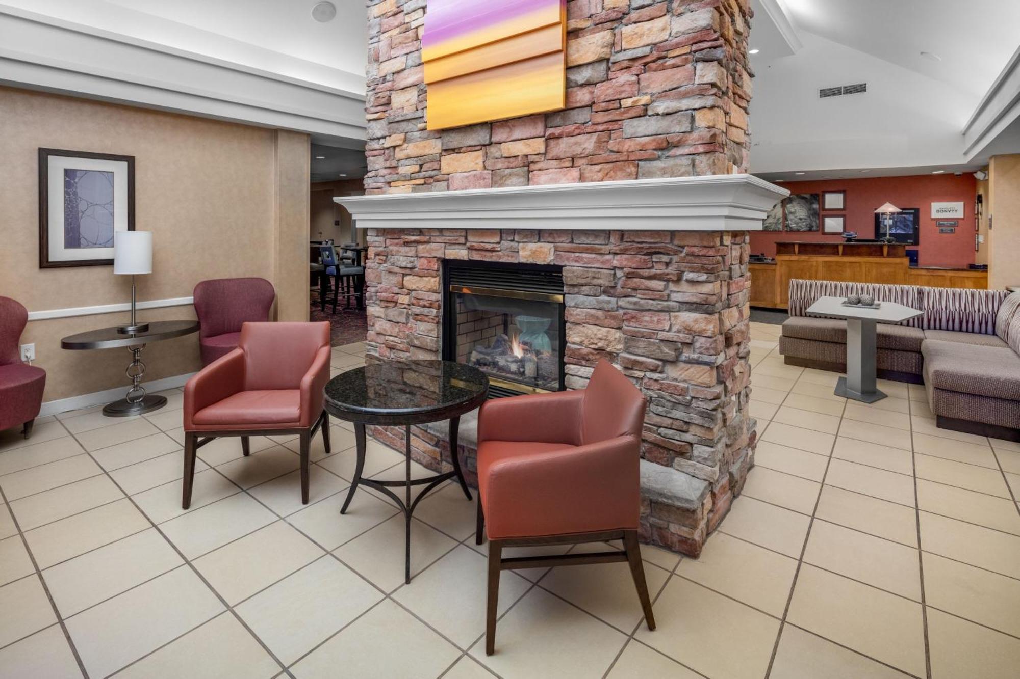 Residence Inn By Marriott Wichita East At Plazzio Екстер'єр фото