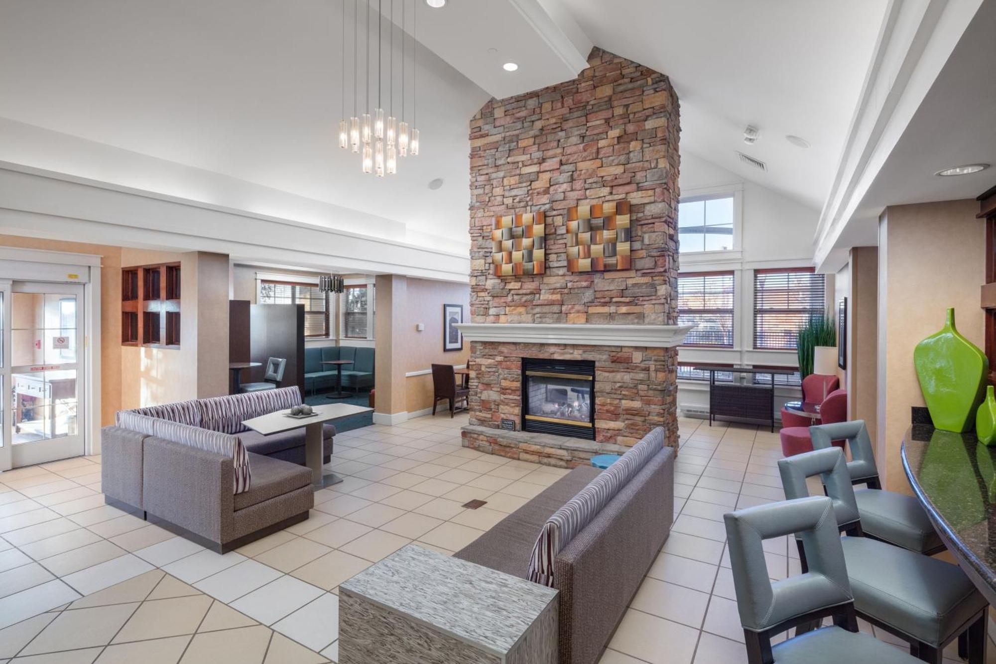 Residence Inn By Marriott Wichita East At Plazzio Екстер'єр фото